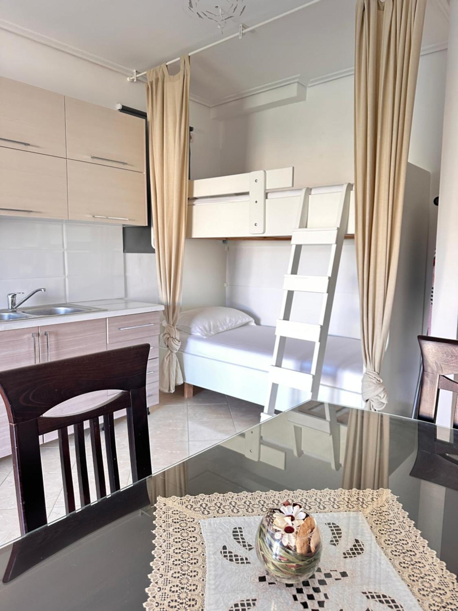 Sail Ocean View Apartments Sarandë エクステリア 写真