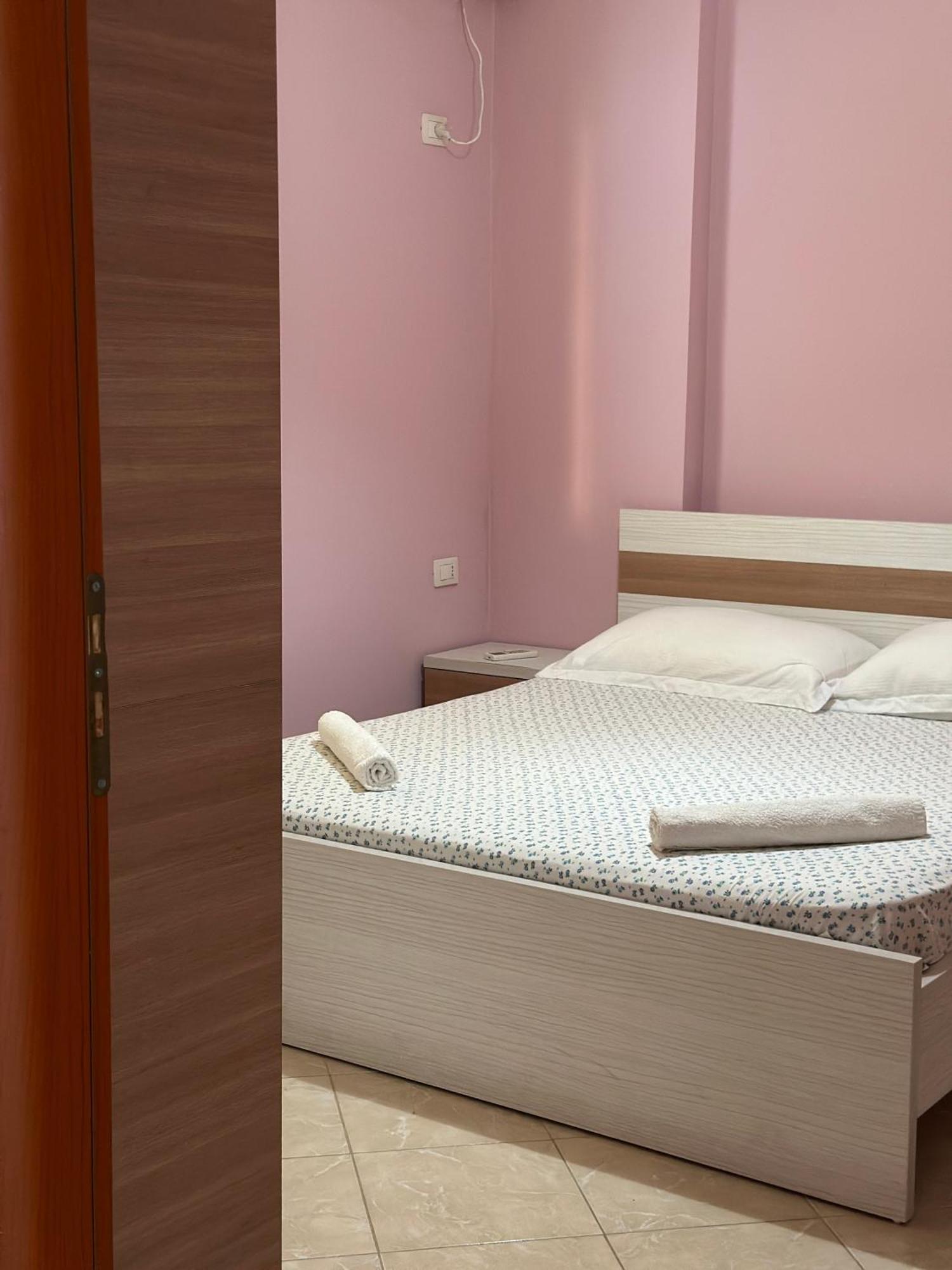 Sail Ocean View Apartments Sarandë エクステリア 写真